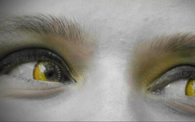 Keeping Your Eye Health in Mind When Choosing Your Halloween Costume